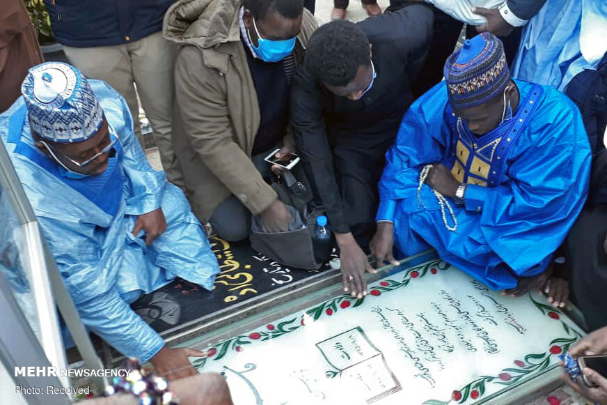 حضور شیعیان سودان و نیجریه در جوار مزار سردار شهید سلیمانی